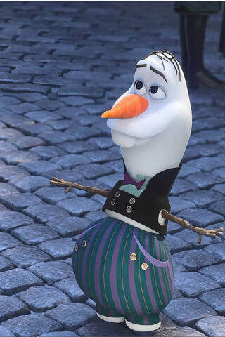Olaf's Dapper Winter Look! ❄️✨