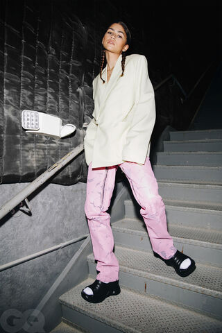 Zendaya's Bold Fashion Statement 🌟