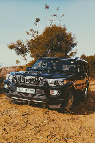 Mahindra Scorpio: The Adventurer's Ride 🚙🌄