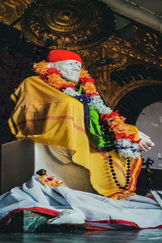 Divine Presence: The Se..