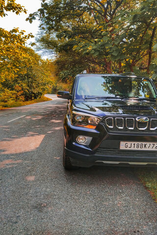 Adventure Awaits: The Mahindra Scorpio on the Open Road 🚙🌳