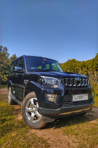 Mahindra Scorpio: The Adventurer's Ride 🚙🌄