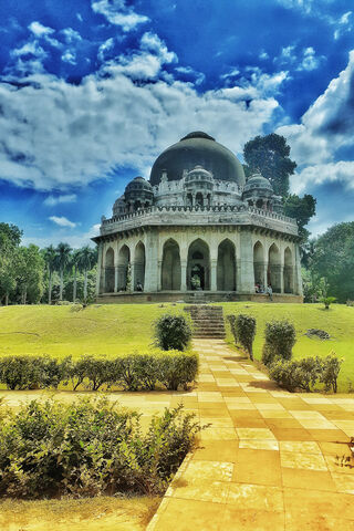 Whispers of History: The Majestic Monument