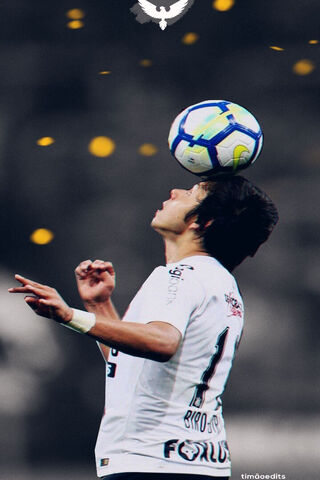 Mastering the Ball: A Corinthians Star in Action ⚽✨