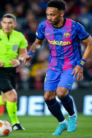 Aubameyang in Action: The Barcelona Star ⚽️✨