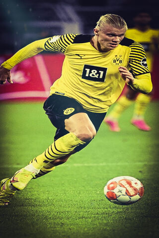 Haaland in Action: The Goal-Scoring Machine ⚽🔥