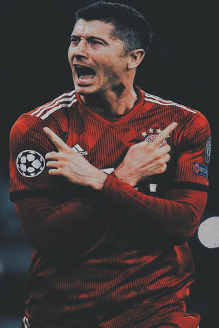 Lewandowski: The Goal Machine in Action! ⚽🔥