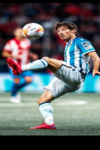 Silva's Spectacular Skill on the Field ⚽✨