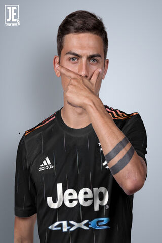 Dybala's Dynamic Moment: 2021 Edition ⚽✨