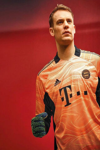 Manuel Neuer: The Guardian of the Goal 🧤⚽