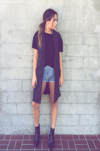 Chic Urban Vibes: Effortless Style