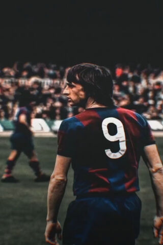 The Legend of Number 9: Cruyff's Magic on the Field ⚽✨