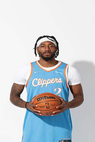 Kawhi Leonard: The Clutch Performer 🏀✨