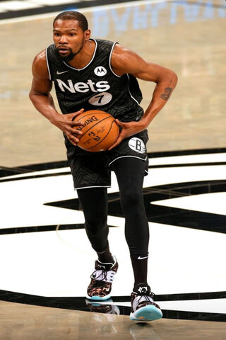 Kevin Durant: The Court Maestro 🎉🏀