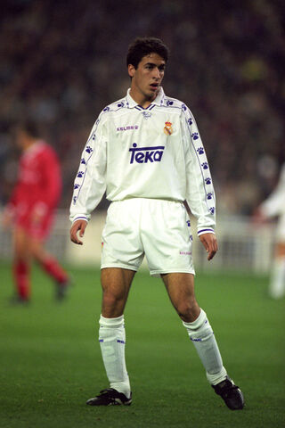 Raúl: The Rising Star of Real Madrid ⚽✨