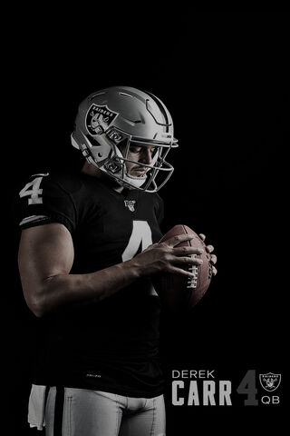 The Heart of a Raider: Derek Carr in Action 🏈