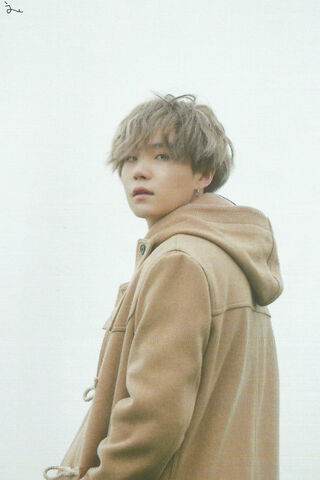 Chill Vibes with Winter SUGA ❄️✨