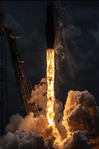 Igniting the Skies: A Spectacular Rocket Launch 🚀✨
