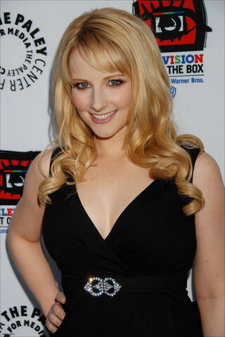 Spotlight on Melissa Rauch: A Star Shining Bright! ✨
