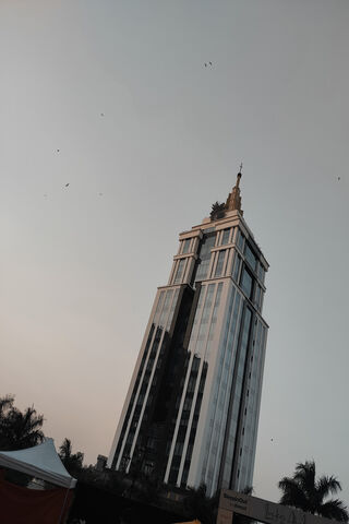 Bangalore's Iconic Skyline: A Glimpse of Modernity 🌆✨