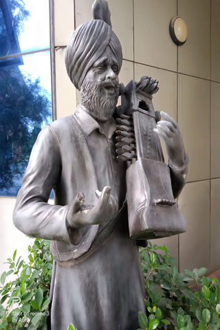 Melody of Tradition: The Kala Bhawan Statue 🎶