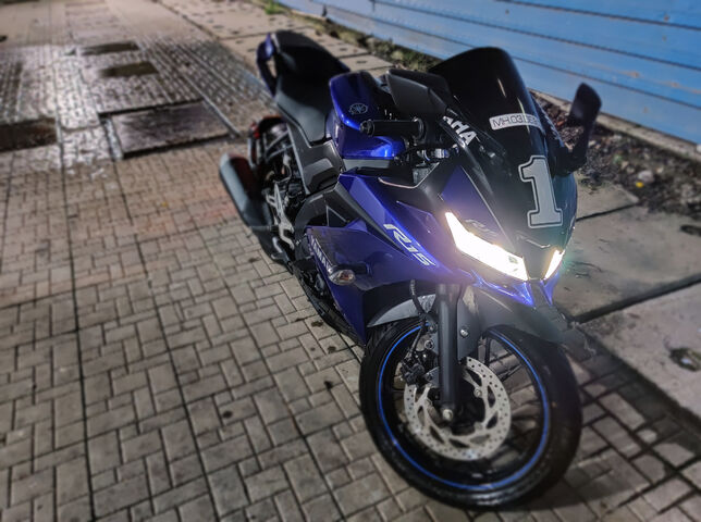 r15v3 blue colour
