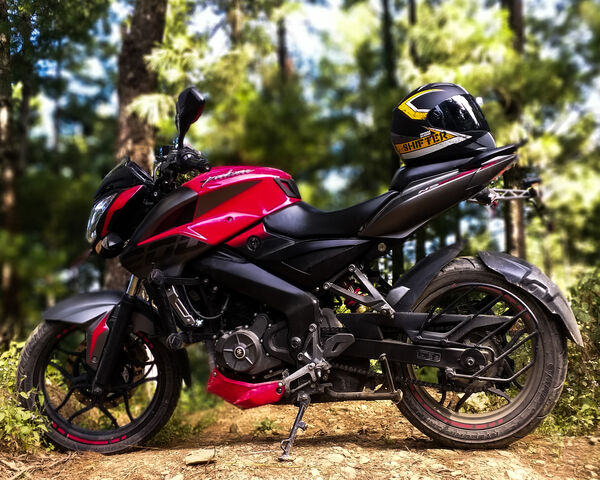 NS200: The Ultimate Adventure Companion 🏍️🌲 Wallpaper - Download to ...