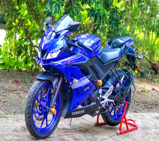 Riding the Blue Wave: Yamaha R15 v Wallpaper - Download to your mobile ...