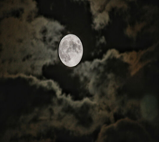 Luminous Night: The Enchanting Full Moon 🌕 Wallpaper - Download to your ...