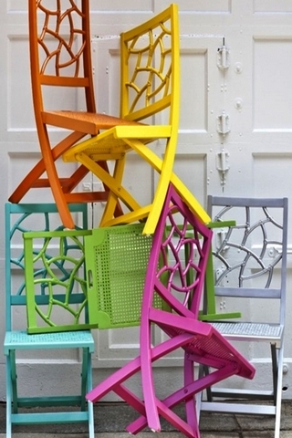 다채로운 의자