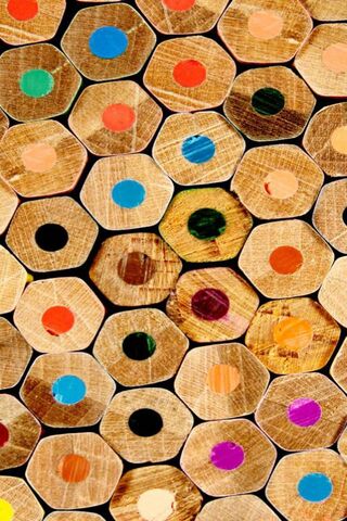 Vibrant Hues: A Kaleidoscope of Color Pencils 🎨
