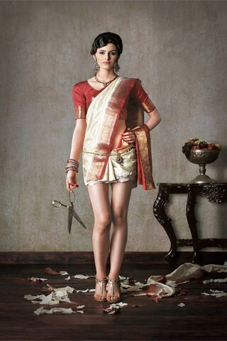 Elegance in Tradition: The Re Sare Look