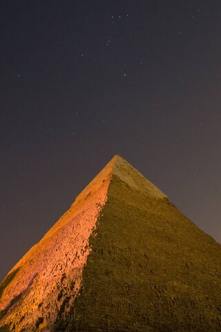 Mystical Peaks: A Night at Mounten View