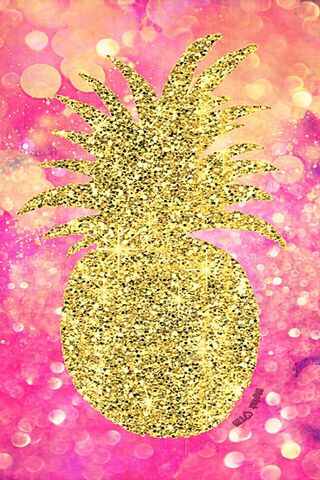 Sparkling Tropical Delight: The Bling Pineapple 🍍✨