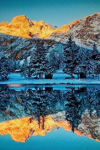 Mountain Serenity: A Glimpse of Nature's Mirror 🌄✨