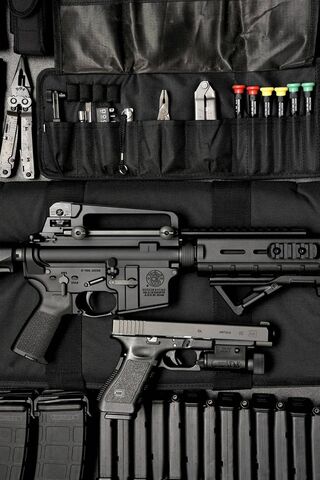 Smith & Wesson Arsenal: Precision in Every Detail 🔫🔧