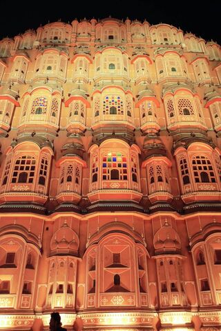 The Majestic Hawa Mahal: A Jewel of Jaipur 🌟