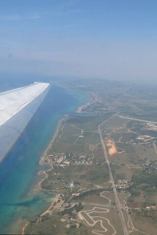 Aerial Views of Vibrant Havana 🌊✈️