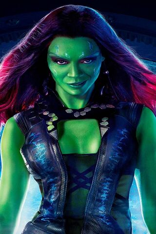 Donna Tronic: The Cybernetic Warrior 🌌🤖