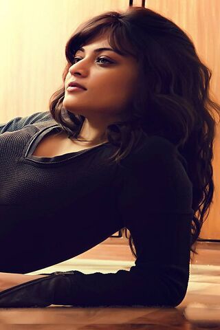 Captivating Elegance: The Allure of Sneha Ullal