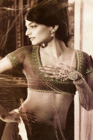 Timeless Elegance: A Glimpse of Grace