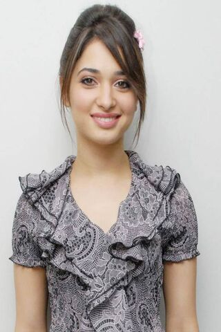Tamanna: The Essence of Grace and Charm 🌸