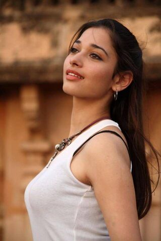 Tamanna: A Glimpse of Grace 🌟