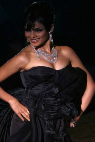 Elegance in Black: A Fashion Icon's Moment