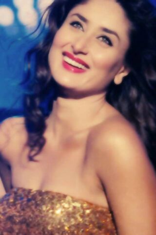 Glimmering Stardom: The Radiance of Kareena Kapoor Khan ✨