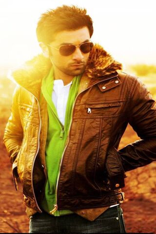 Stylish Vibes: The Charismatic Ranbir Kapoor 🌟