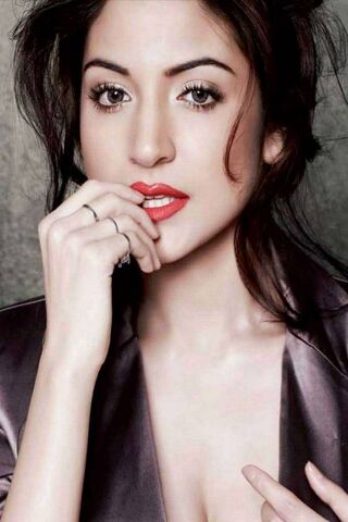 Elegance Personified: Anushka Sharma's Glamour