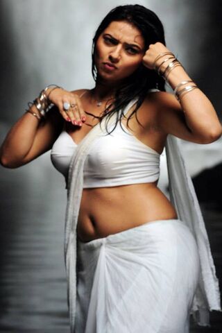 Elegance in Motion: The Art of Isha Chawla