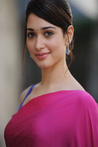 Tamanna: The Essence of Elegance 🌸