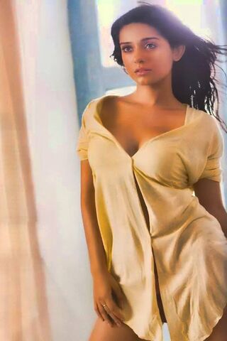 Radiant Charm: Amrita Rao's Alluring Style